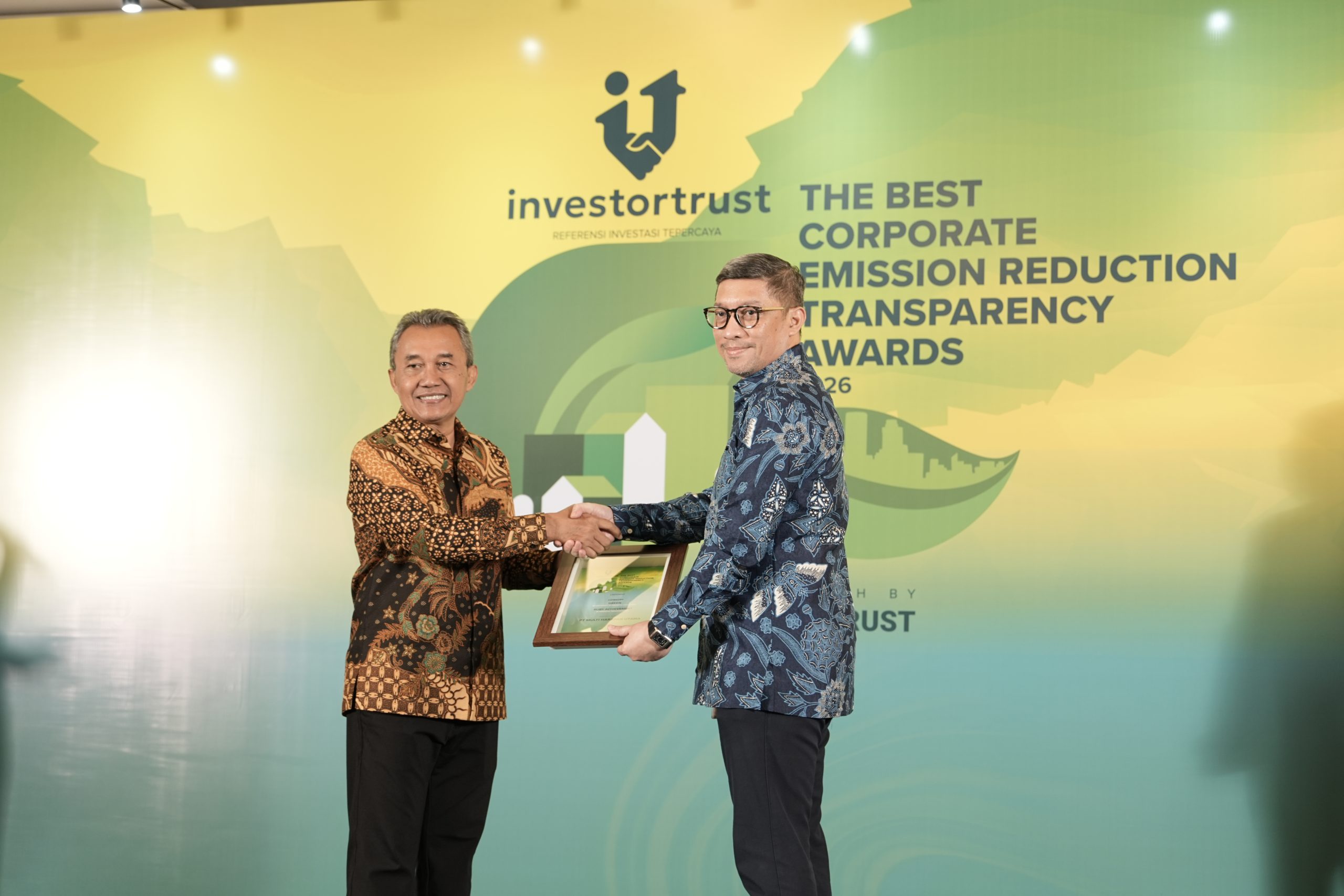 Melalui Hybrid Truck hingga EV, MHU Sukses Pangkas Emisi hingga 41 %